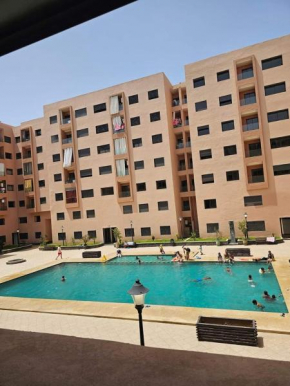 Confortable Appartement deux chambres résidence privée avec Piscine